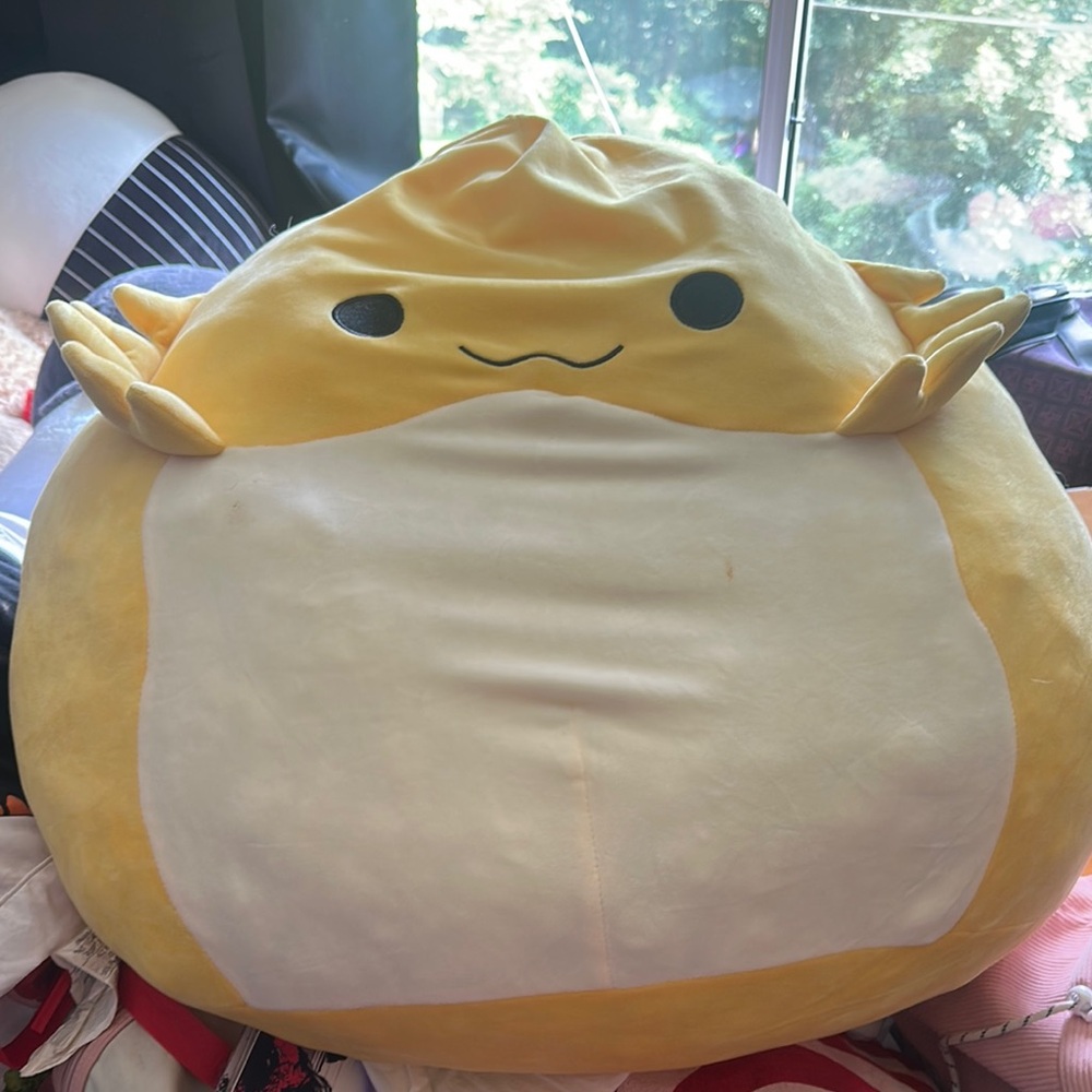 Squishmallows Rodry Yellow and White Plush